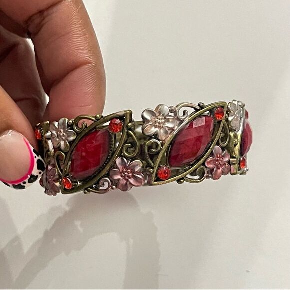 Vintage Victorian Enamel Red Crystal Floral Metal Cuff Bracelet - Picture 2 of 7